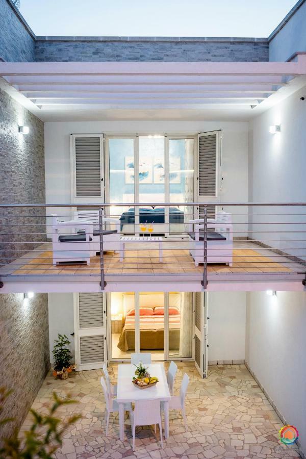Perle Del Mare - Appartamenti Di Pregio 70M Spiaggia Pescoluse مارينا دي بيسكولوس المظهر الخارجي الصورة